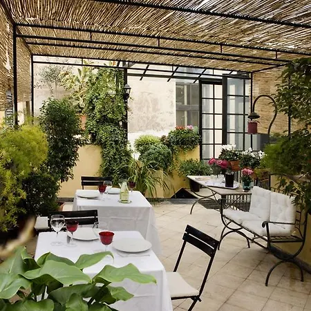 فندق مبيت وإفطار Domus Frattina *