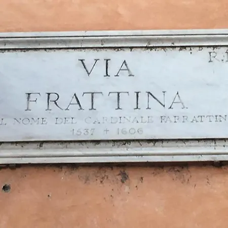 Domus Frattina فندق مبيت وإفطار روما